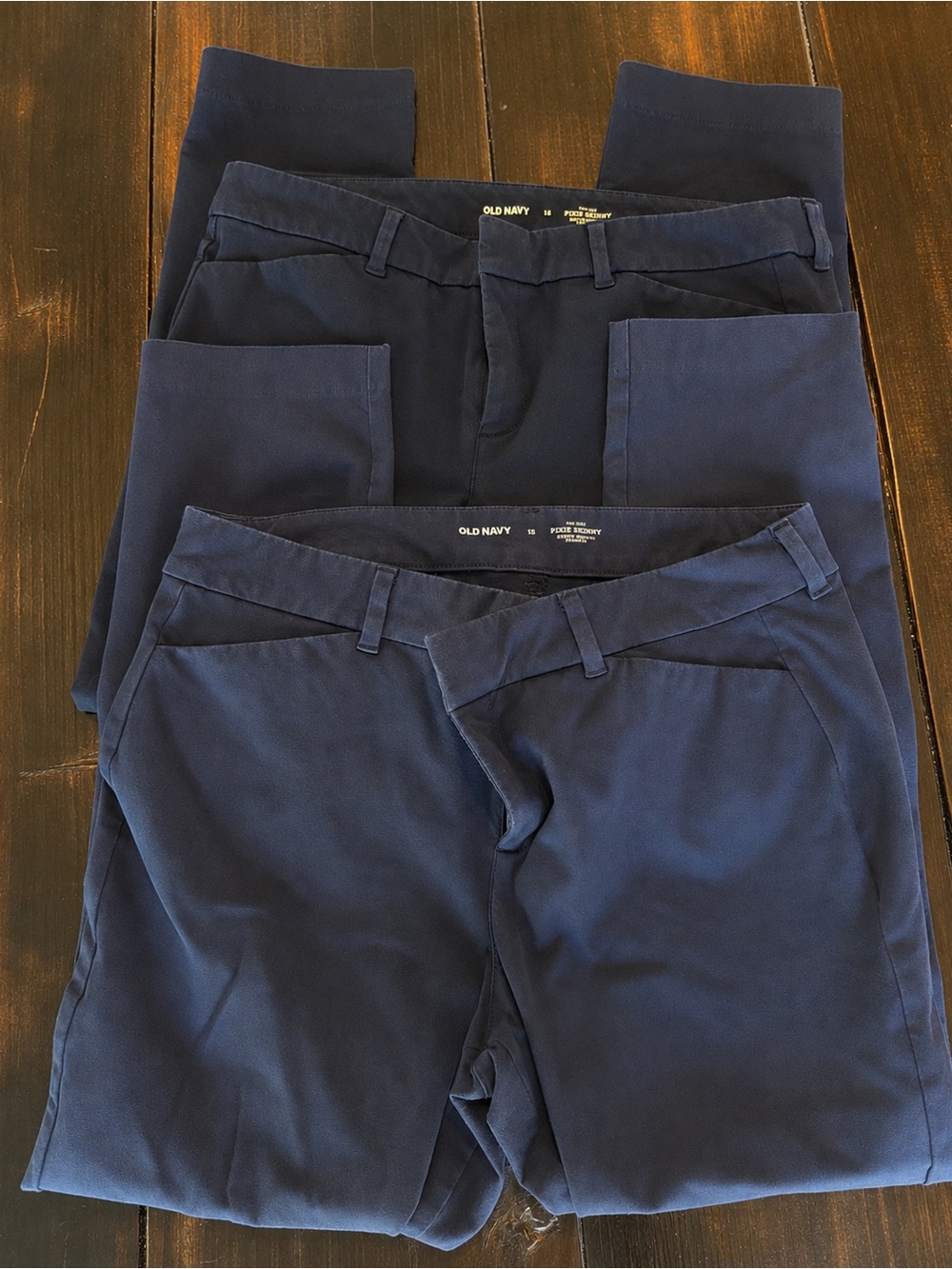 Old Navy Women's Navy and Black Stretch Chino Pants - 2 Pack